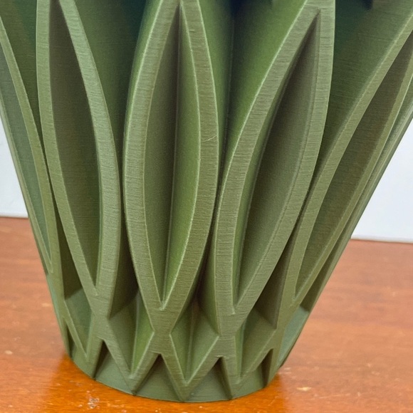 Minimal Clean Line Vase, The Javero Vase, Flower Vase - Picture 4 of 8